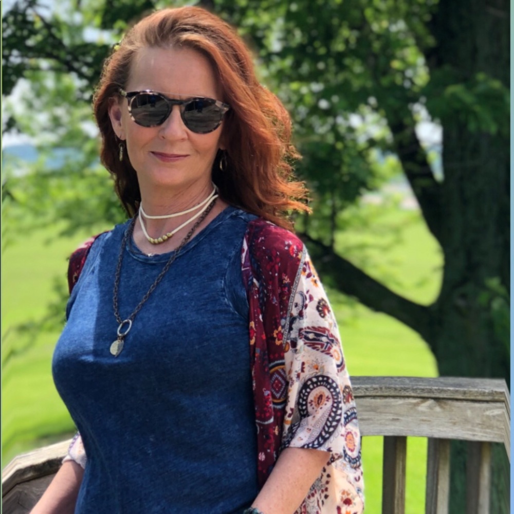 Meet your Posher, Laurie